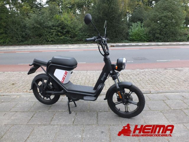 AGM Goccia — Heima Scooters Den Ham