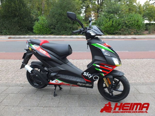 Aprilia SR 50 — foto 2