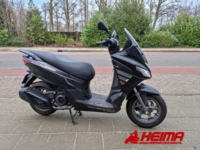 Aprilia SXR 50 — foto 2