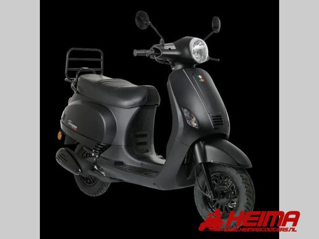 GTS Toscana Pure — Heima Scooters Den Ham
