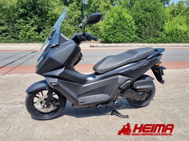 Kymco Sky Town — Heima Scooters Den Ham