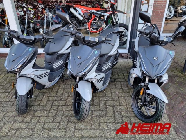 Kymco Super 8 Street — Heima Scooters Den Ham
