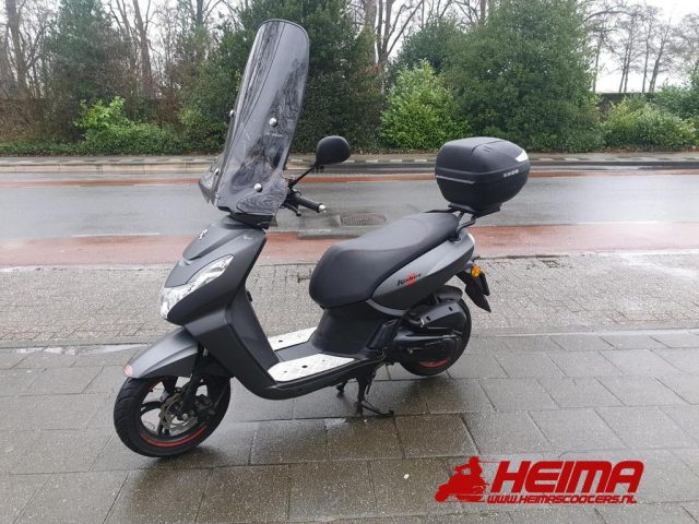 Peugeot Kisbee 25 KM — Heima Scooters Den Ham