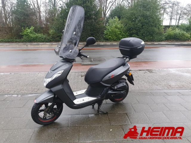 Peugeot Kisbee 45 KM — Heima Scooters Den Ham