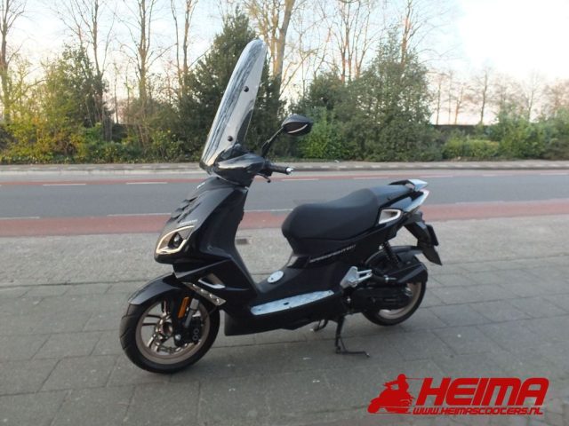 Peugeot Speedfight 4 Pure — Heima Scooters Den Ham