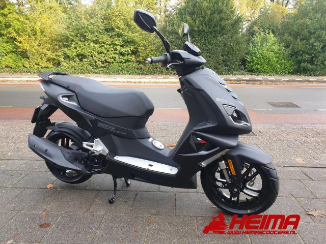Peugeot SPEEDFIGHT4 Sportline — foto 2