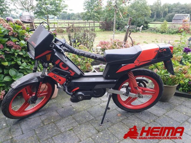 Peugeot XPS SM — Heima Scooters Den Ham