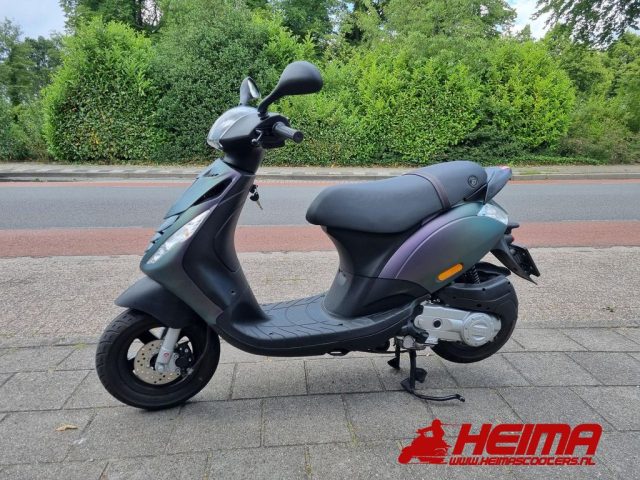Piaggio ZIP 50 4T — Heima Scooters Den Ham