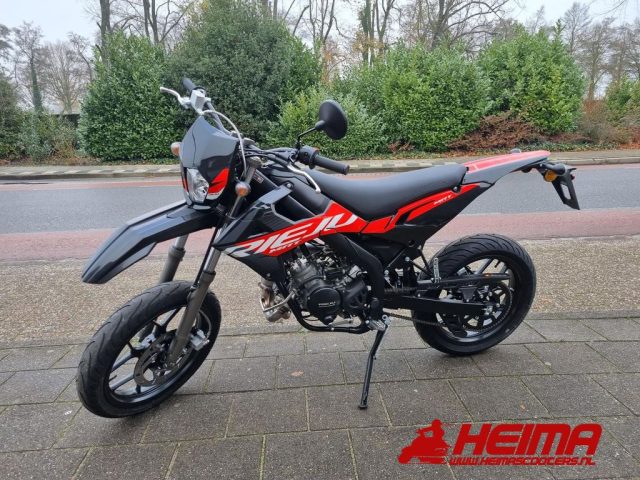 Rieju MRT 50 SM — Heima Scooters Den Ham