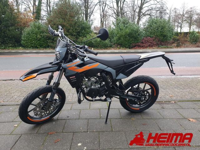 Scorpa SM-R Racing — Heima Scooters Den Ham
