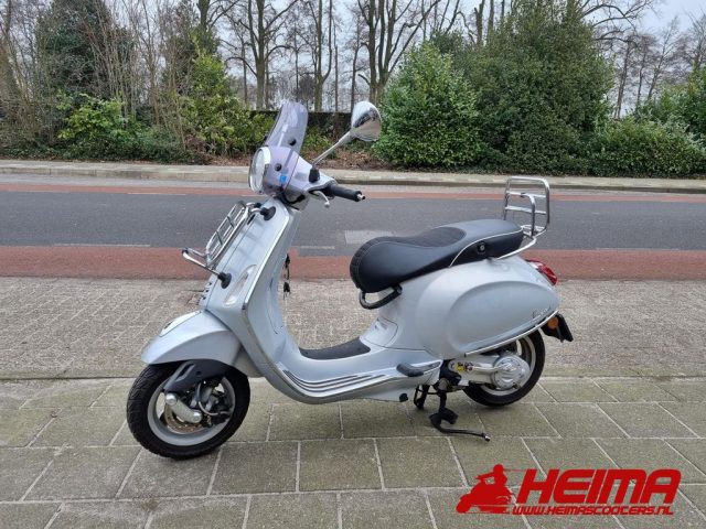 Vespa Primavera 50 4T Touring — Heima Scooters Den Ham