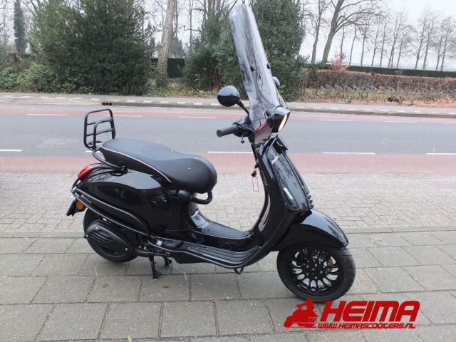 Vespa Sprint 50 4T 2V 25KM — foto 2