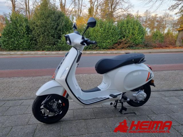 Vespa Sprint 50 4T 4V 45KM — Heima Scooters Den Ham