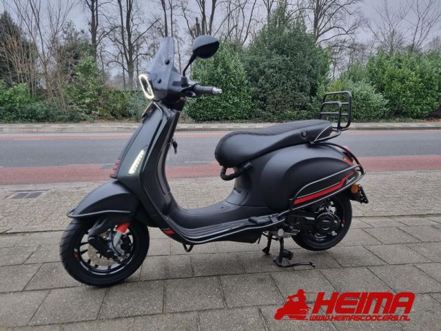 Vespa Sprint S 50 4T I-get — Heima Scooters Den Ham