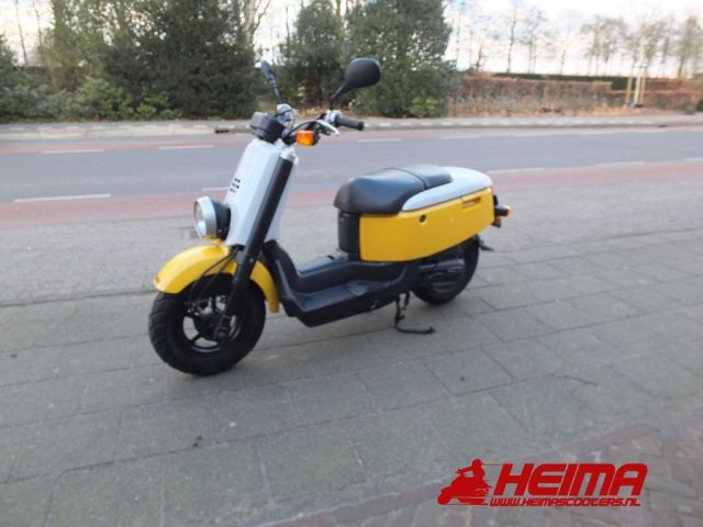 Yamaha Giggle — Heima Scooters Den Ham